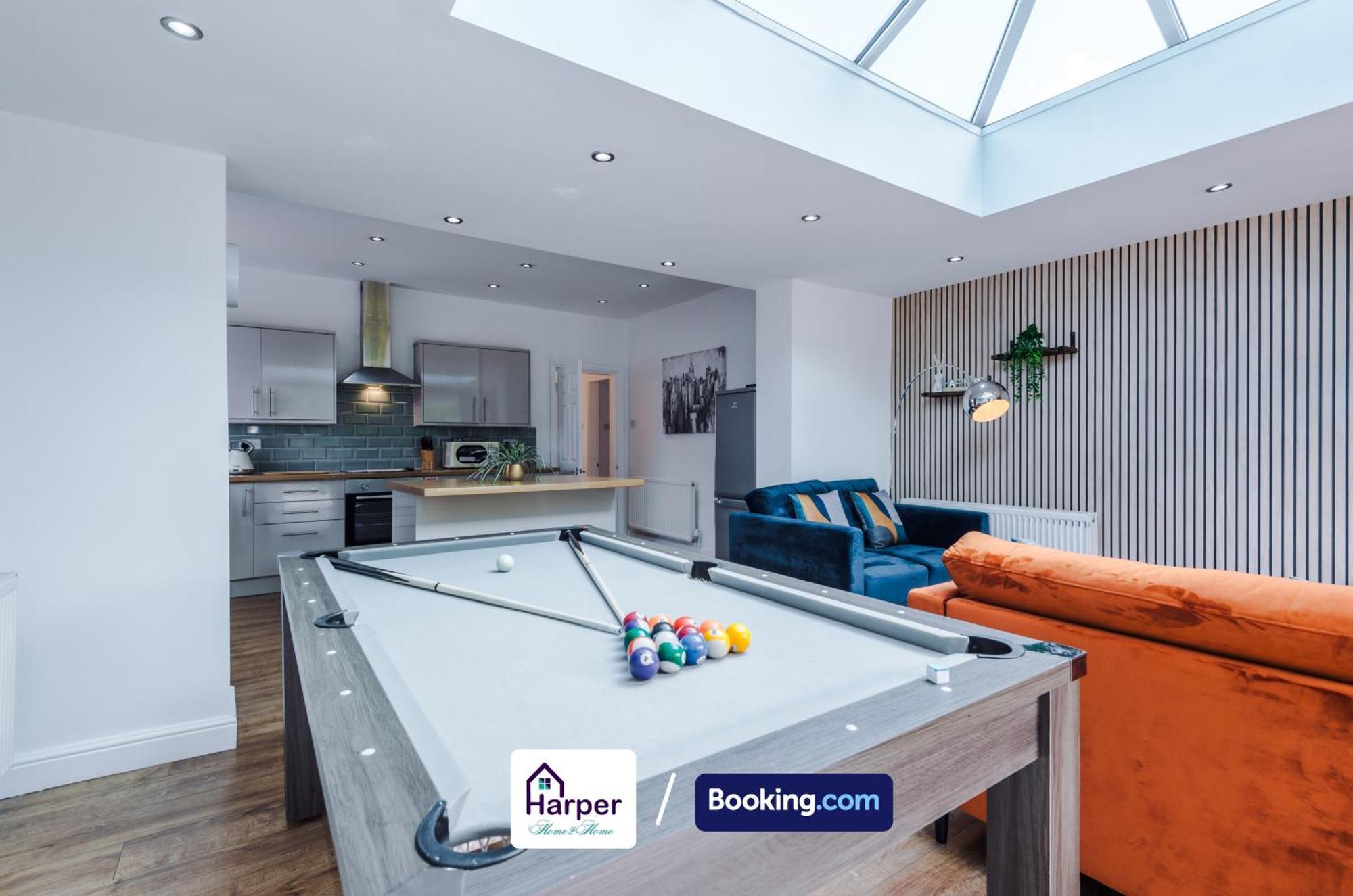 Spacious Detached Bungalow By Harperletting Short Lets & Serviced Accommodation Buckely With Pool Table & Driveway Buckley Екстер'єр фото