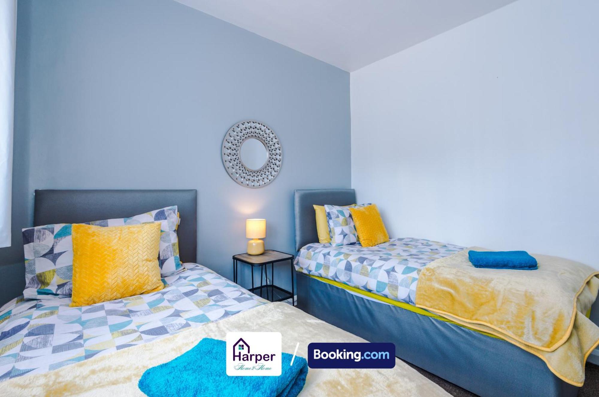 Spacious Detached Bungalow By Harperletting Short Lets & Serviced Accommodation Buckely With Pool Table & Driveway Buckley Екстер'єр фото