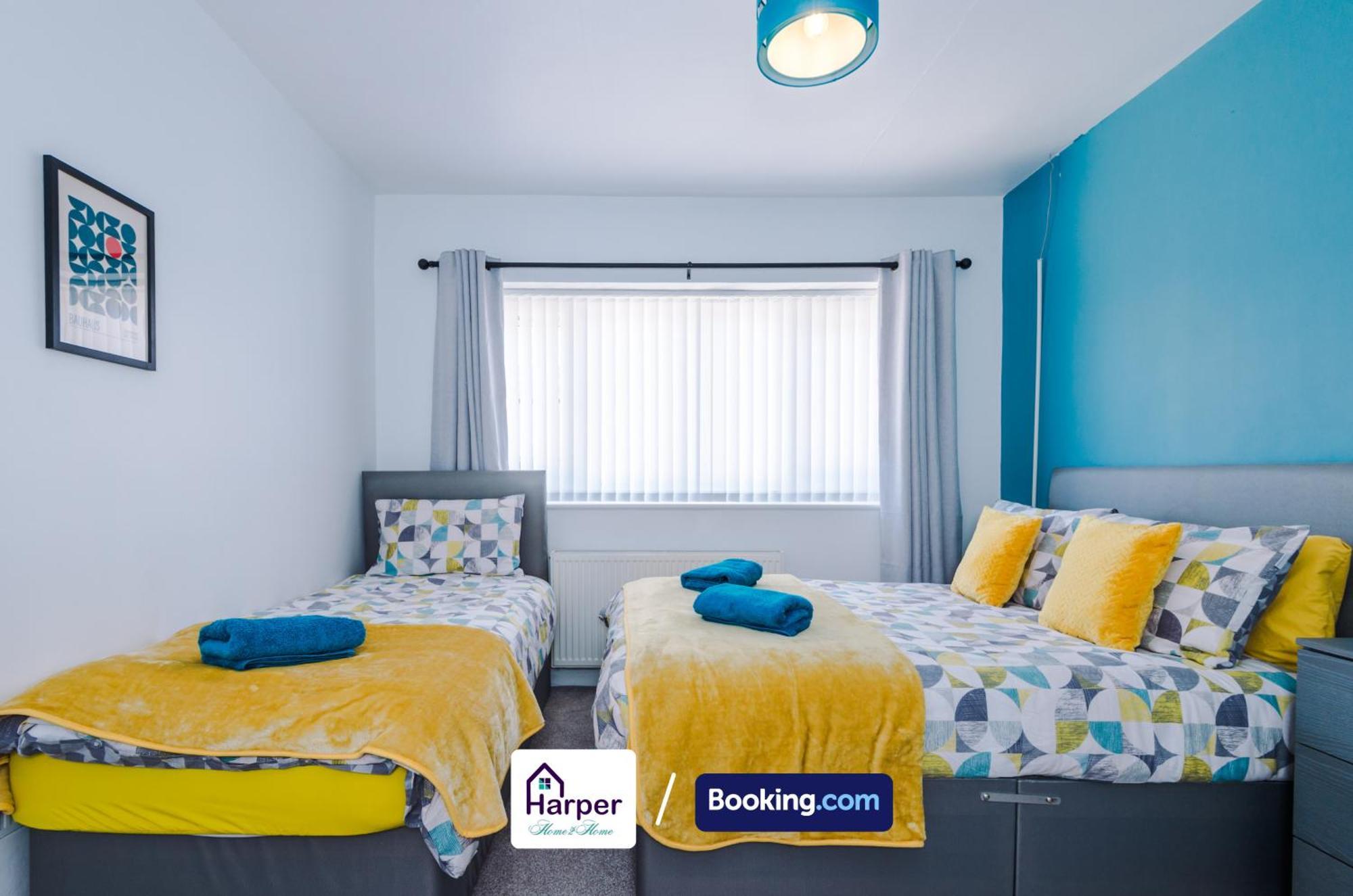 Spacious Detached Bungalow By Harperletting Short Lets & Serviced Accommodation Buckely With Pool Table & Driveway Buckley Екстер'єр фото