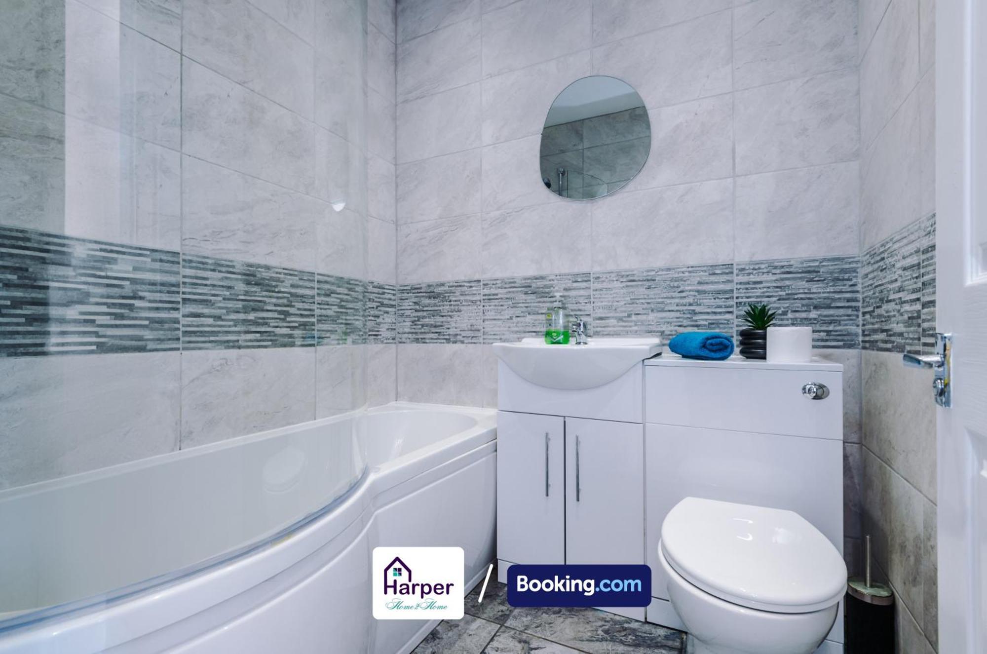 Spacious Detached Bungalow By Harperletting Short Lets & Serviced Accommodation Buckely With Pool Table & Driveway Buckley Екстер'єр фото