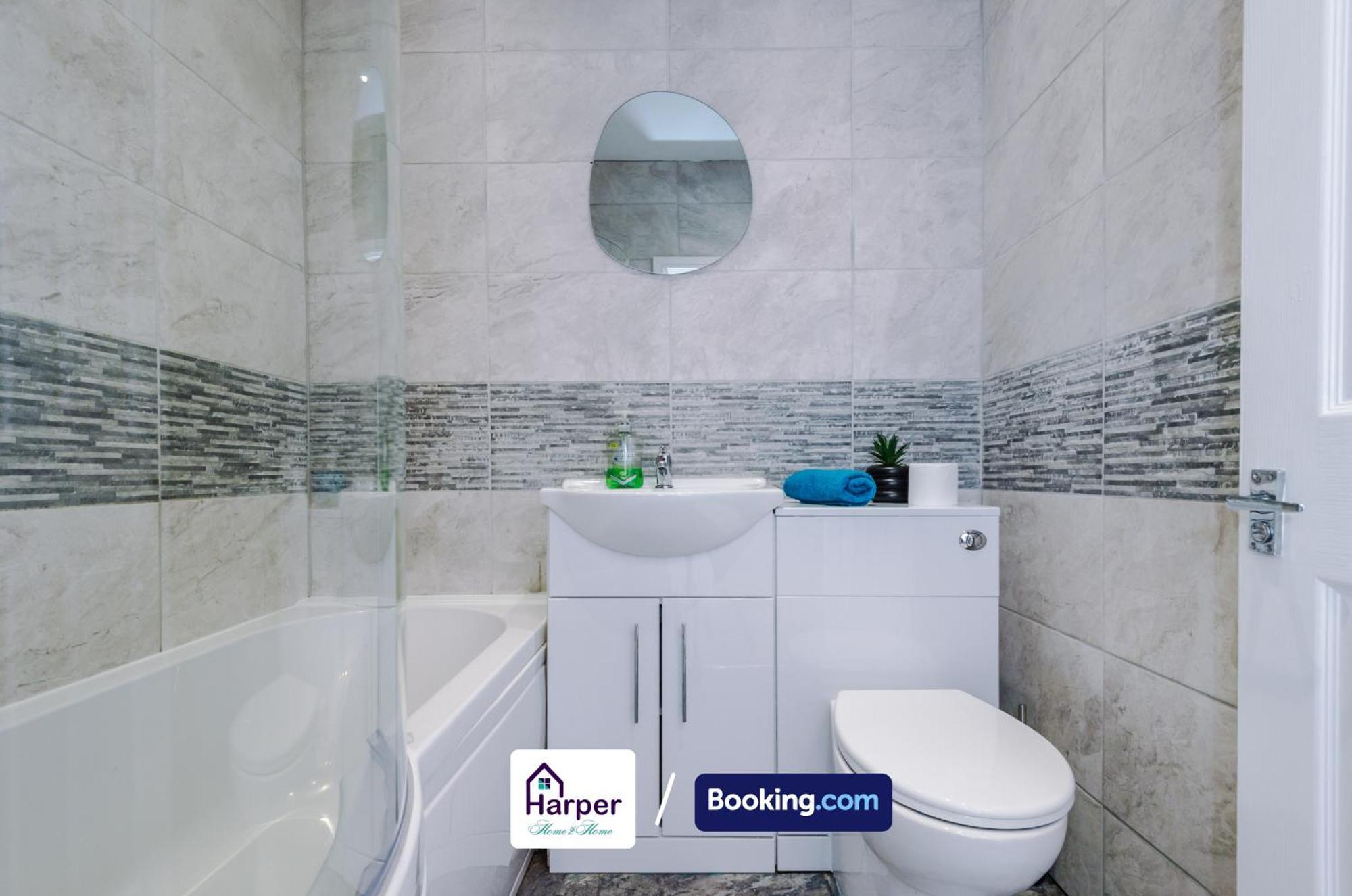 Spacious Detached Bungalow By Harperletting Short Lets & Serviced Accommodation Buckely With Pool Table & Driveway Buckley Екстер'єр фото