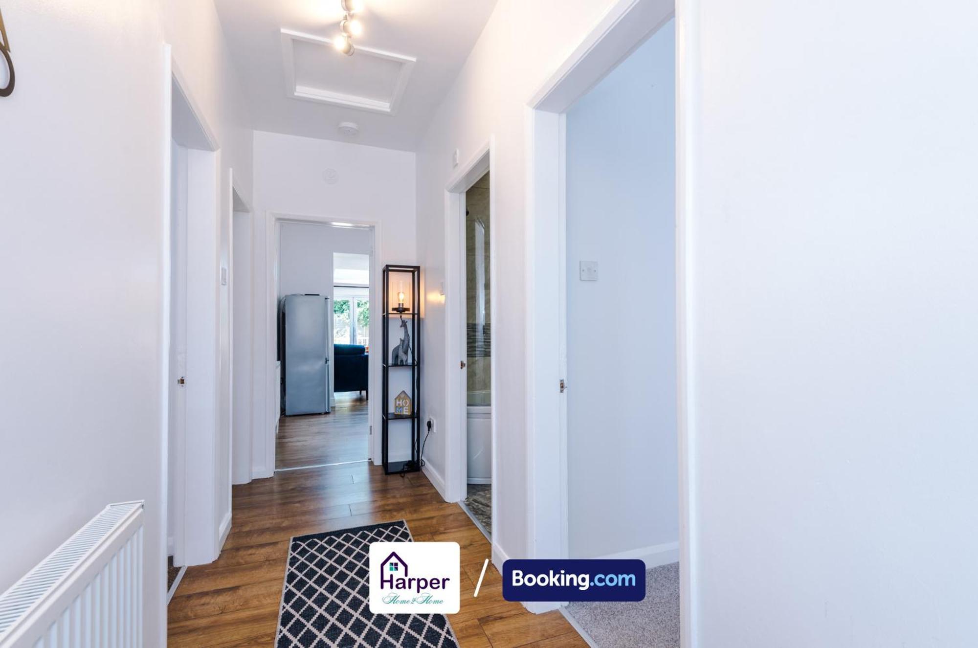 Spacious Detached Bungalow By Harperletting Short Lets & Serviced Accommodation Buckely With Pool Table & Driveway Buckley Екстер'єр фото