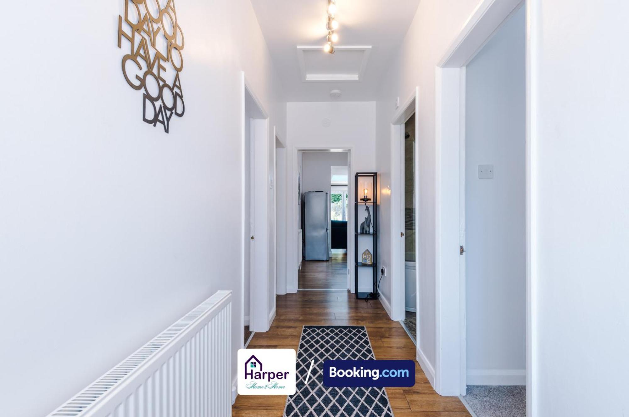 Spacious Detached Bungalow By Harperletting Short Lets & Serviced Accommodation Buckely With Pool Table & Driveway Buckley Екстер'єр фото